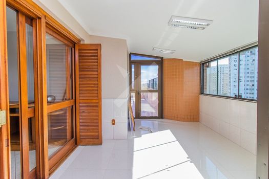 Foto 36 do(a) Cobertura de 3 quartos à venda em Vila Ipiranga, Porto Alegre