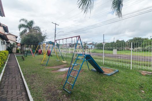 Foto 43 do(a) Casa em Condomínio de 2 quartos à venda em Parque Santa Fé, Porto Alegre