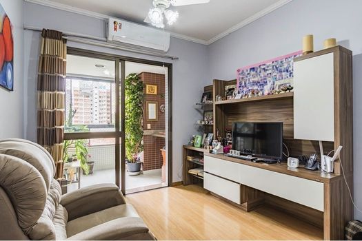 Foto 4 do(a) Apartamento de 3 quartos à venda em Jardim Lindóia, Porto Alegre