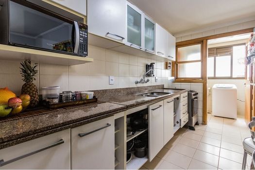 Foto 23 do(a) Apartamento de 3 quartos à venda em Jardim Lindóia, Porto Alegre