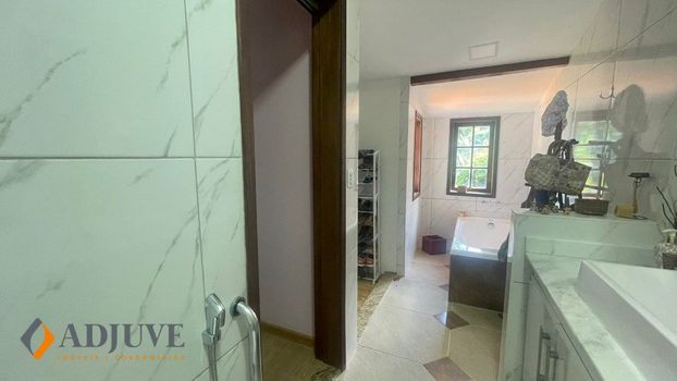 Foto 6 do(a) Casa em Condomínio de 4 quartos à venda em Nogueira, Petrópolis