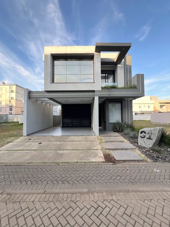 Foto 2 do(a) Casa em Condomínio de 4 quartos à venda em Fátima, Canoas