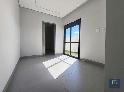 Foto 12 do(a) Casa em Condomínio de 3 quartos à venda em Morada da Colina, Uberlândia