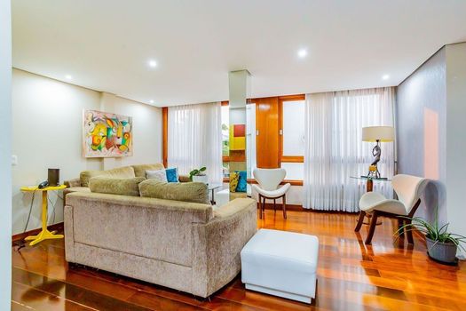 Foto 2 do(a) Flat de 2 quartos à venda em São João, Porto Alegre