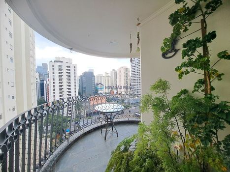 Foto 5 do(a) Apartamento de 2 quartos à venda em Indianópolis, São Paulo