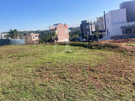 Foto 3 do(a) Terreno false à venda em Mário Quintana, Porto Alegre