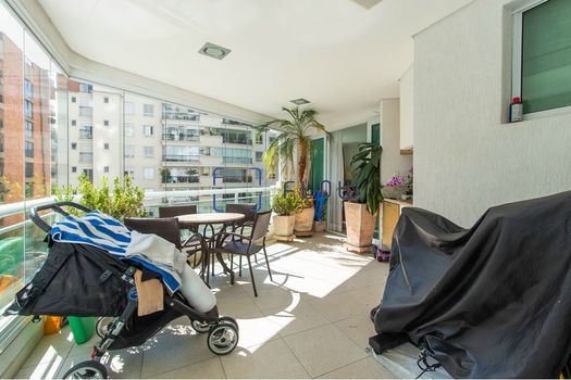 Foto 10 do(a) Apartamento de 3 quartos à venda em Real Parque, São Paulo
