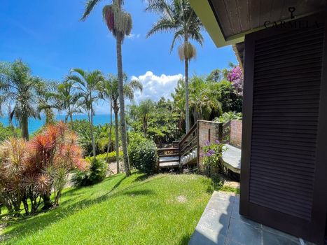 Foto 4 do(a) Casa de 6 quartos à venda em Ponta das Canas, Florianópolis