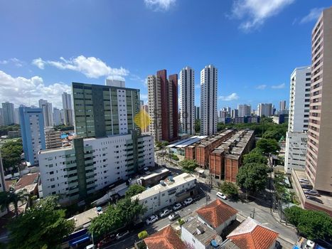 Foto 2 do(a) Apartamento de 2 quartos à venda em Madalena, Recife
