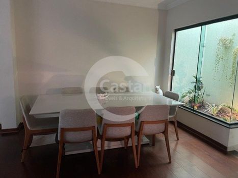 Foto 5 do(a) Casa de 3 quartos à venda em Vila Zelina, São Paulo