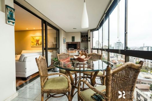 Foto 3 do(a) Apartamento de 3 quartos à venda em Rio Branco, Porto Alegre