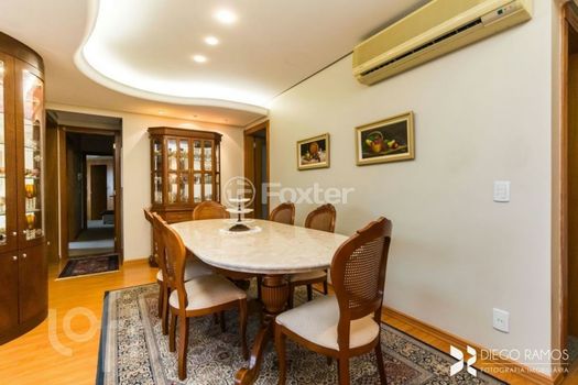 Foto 6 do(a) Apartamento de 3 quartos à venda em Rio Branco, Porto Alegre
