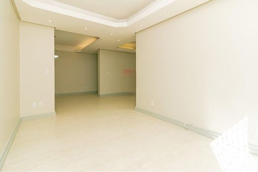 Foto 4 do(a) Apartamento de 3 quartos à venda em Jardim Lindóia, Porto Alegre