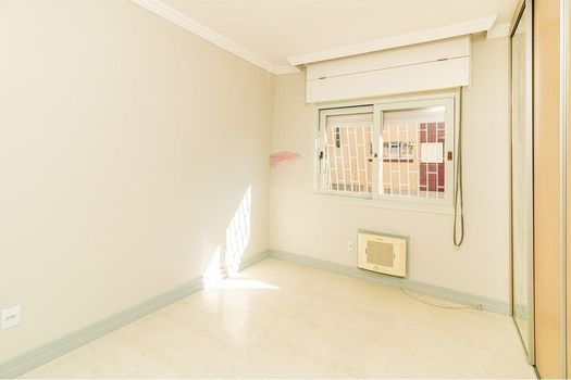 Foto 13 do(a) Apartamento de 3 quartos à venda em Jardim Lindóia, Porto Alegre