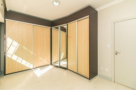 Foto 7 do(a) Apartamento de 3 quartos à venda em Jardim Lindóia, Porto Alegre