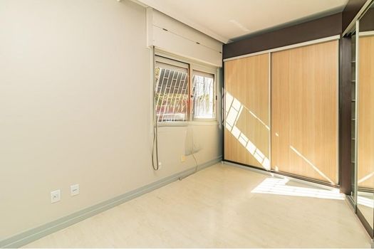 Foto 9 do(a) Apartamento de 3 quartos à venda em Jardim Lindóia, Porto Alegre