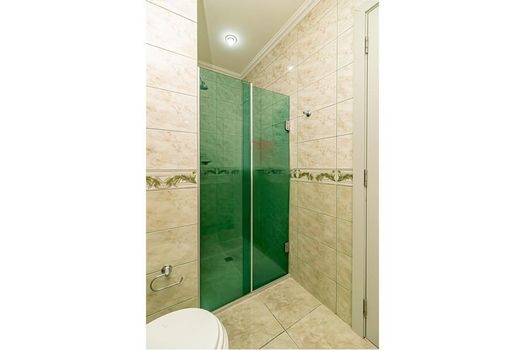 Foto 23 do(a) Apartamento de 3 quartos à venda em Jardim Lindóia, Porto Alegre