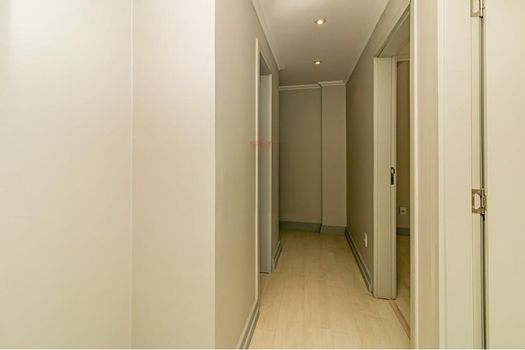 Foto 19 do(a) Apartamento de 3 quartos à venda em Jardim Lindóia, Porto Alegre