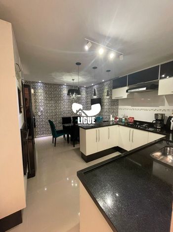 Foto 6 do(a) Casa de 3 quartos à venda em Jardim Santo Antônio, Santo André