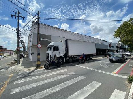 Foto 2 do(a) Sala / Conjunto Comercial false à venda em Vila União, Fortaleza