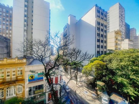 Foto 16 do(a) Apartamento de 1 quartos à venda em Centro Histórico, Porto Alegre