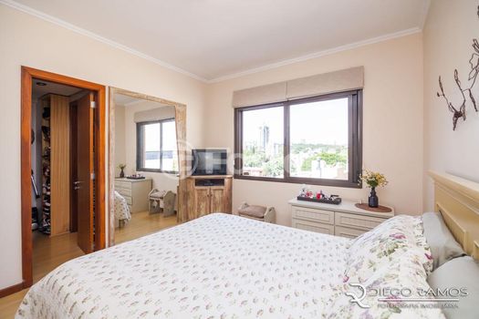Foto 6 do(a) Apartamento de 3 quartos à venda em Petrópolis, Porto Alegre