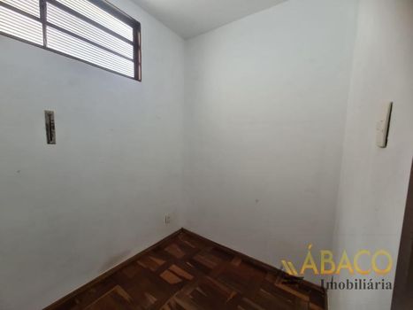 Foto 17 do(a) Casa de 3 quartos à venda em Jardim Brasil, São Carlos