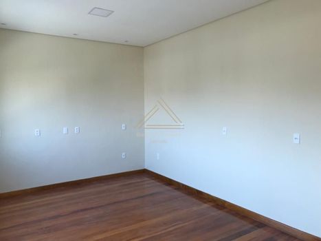 Foto 15 do(a) Casa de 2 quartos à venda em Três Bicas, Varginha