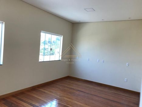 Foto 8 do(a) Casa de 2 quartos à venda em Três Bicas, Varginha