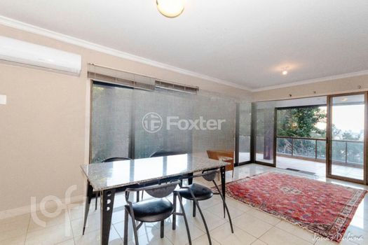 Foto 2 do(a) Apartamento de 3 quartos à venda em Mont Serrat, Porto Alegre