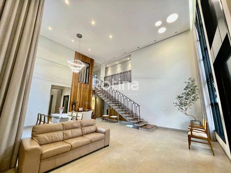 Foto 1 do(a) Casa em Condomínio de 5 quartos à venda em Nova Uberlândia, Uberlândia