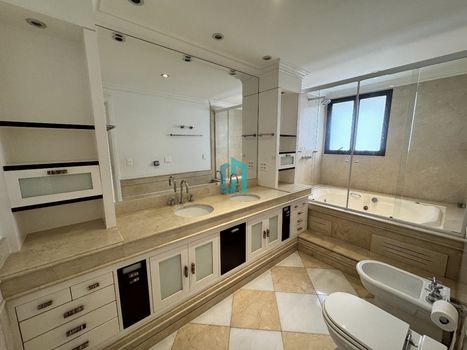 Foto 31 do(a) Apartamento de 6 quartos para alugar em Moema, São Paulo