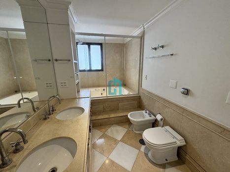Foto 32 do(a) Apartamento de 6 quartos para alugar em Moema, São Paulo