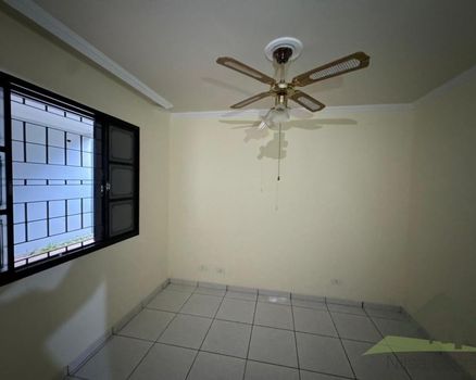 Foto 33 do(a) Casa de 4 quartos à venda em Vila Emília, Maringá