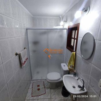 Foto 42 do(a) Casa de 3 quartos à venda em Jardim Vila Galvão, Guarulhos