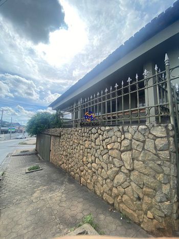 Foto 2 do(a) Casa de 4 quartos à venda em São Benedito, Santa Luzia