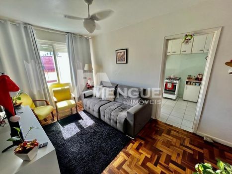 Foto 3 do(a) Apartamento de 2 quartos à venda em São Sebastião, Porto Alegre