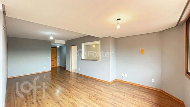 Foto 5 do(a) Apartamento de 3 quartos à venda em Cristal, Porto Alegre