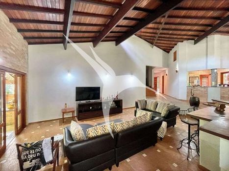 Foto 6 do(a) Casa de 4 quartos à venda em Chácara dos Junqueiras, Carapicuíba