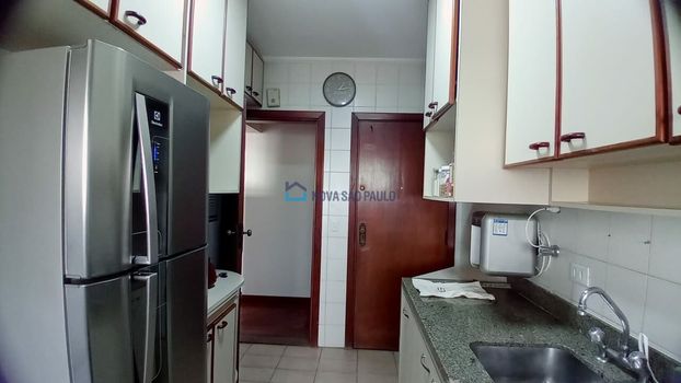 Foto 9 do(a) Apartamento de 3 quartos à venda em Vila Gumercindo, São Paulo