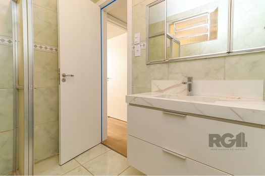Foto 32 do(a) Apartamento de 2 quartos à venda em Praia de Belas, Porto Alegre