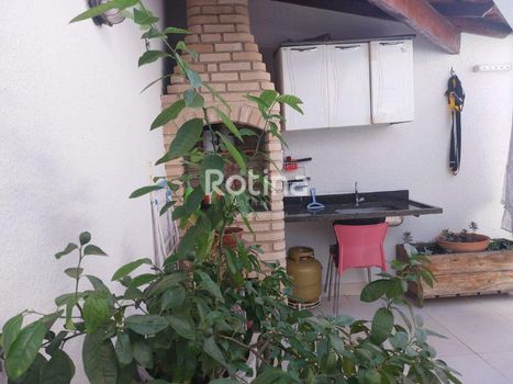 Foto 8 do(a) Casa em Condomínio de 3 quartos à venda em Umuarama, Uberlândia