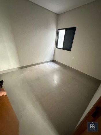 Foto 8 do(a) Casa de 3 quartos à venda em Vigilato Pereira, Uberlândia