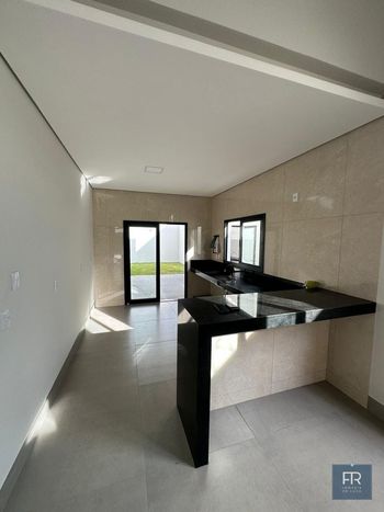 Foto 1 do(a) Casa de 3 quartos à venda em Vigilato Pereira, Uberlândia