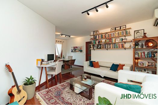 Foto 4 do(a) Apartamento de 3 quartos à venda em Mont Serrat, Porto Alegre