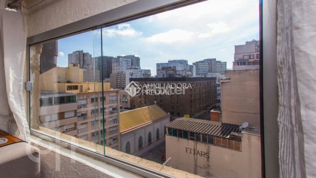 Foto 17 do(a) Apartamento de 2 quartos à venda em Centro Histórico, Porto Alegre