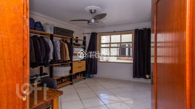 Foto 9 do(a) Apartamento de 2 quartos à venda em Centro Histórico, Porto Alegre