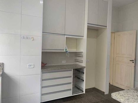Foto 5 do(a) Casa de 3 quartos para alugar em Vila Oliveira, Mogi das Cruzes