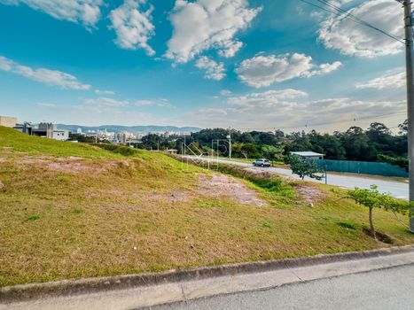 Foto 1 do(a) Terreno false à venda em Jardim Florestal, Jundiaí