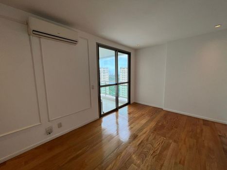 Foto 8 do(a) Apartamento de 4 quartos à venda em Barra da Tijuca, Rio de Janeiro